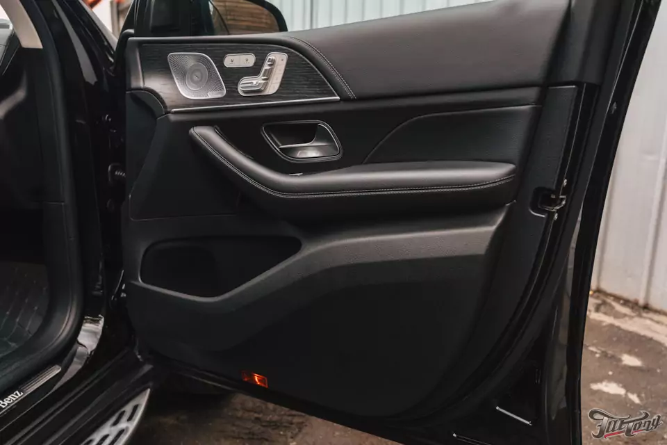 Химчистка салона для Mercedes GLE 400d